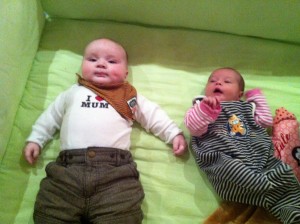 Der Auserwählte mit 3 Monaten und die kleine Jule mit 3 Wochen.