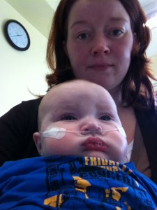 In der Notaufnahme. Der kleine Neo wurde in den ersten Minuten gleich mit zusätzlichem Sauerstoff versorgt.