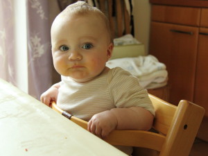 "Wollte auch so einen tollen Stuhl wie mein großer Bruder!"